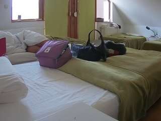 voyeurcam-julmodels-bed-2