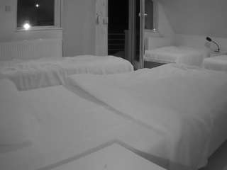 voyeurcam-julmodels-... webcam