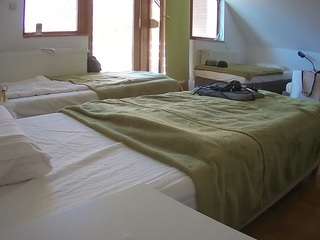 voyeurcam-julmodels-bed-2