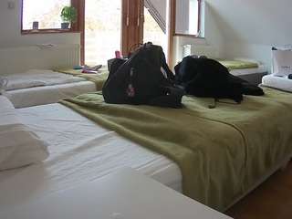 voyeurcam-julmodels-bed-2 camsoda