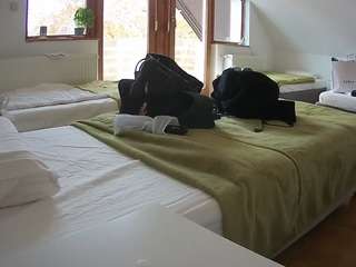 voyeurcam-julmodels-bed-2
