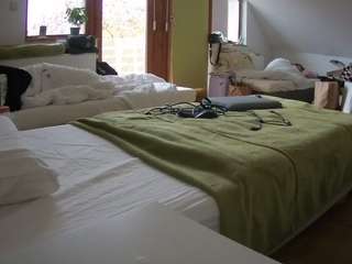 voyeurcam-julmodels-bed-2 Live Webcam on CamSoda