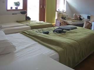 voyeurcam-julmodels-bed-2