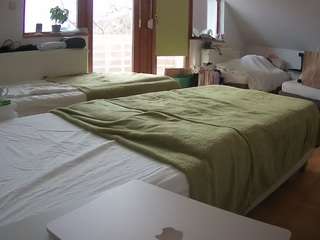 voyeurcam-julmodels-bed-2