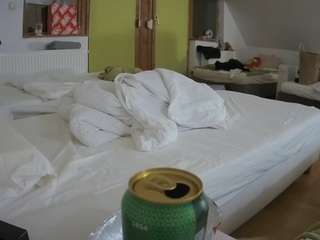 voyeurcam-julmodels-bed-2