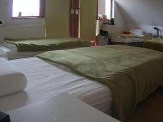 voyeurcam-julmodels-bed-2 Live Webcam on CamSoda