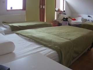 voyeurcam-julmodels-bed-2's CamSoda show and profile