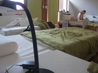 voyeurcam-julmodels-bed-2