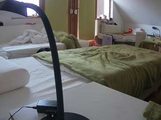 voyeurcam-julmodels-bed-2