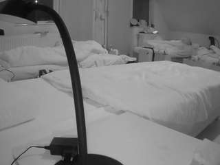 voyeurcam-julmodels-bed-2's profile image