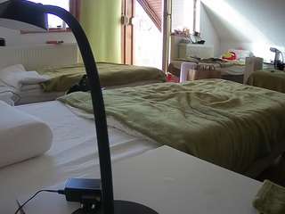 Live Sex Chat with Julmodels Bedroom-D2 (@voyeurcam-julmodels-bed-2)