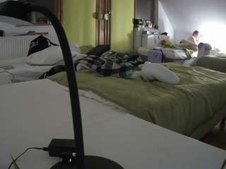 voyeurcam-julmodels-bed-2's CamSoda show and profile