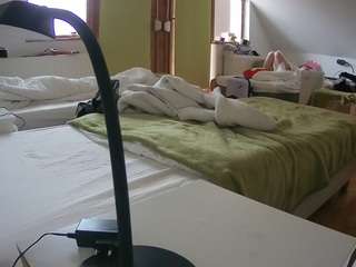 voyeurcam-julmodels-bed-2's CamSoda show and profile