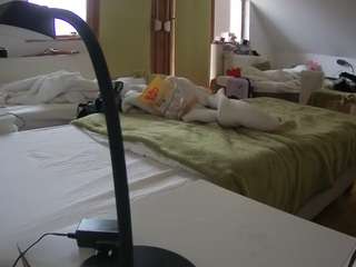 voyeurcam-julmodels-bed-2's CamSoda show and profile