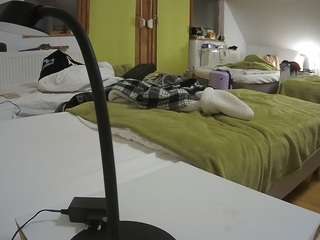 voyeurcam-julmodels-bed-2