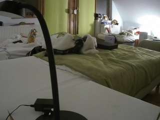 voyeurcam-julmodels-bed-2