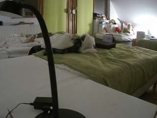 voyeurcam-julmodels-bed-2