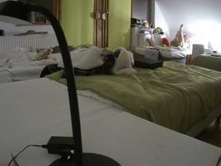 voyeurcam-julmodels-bed-2