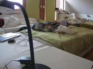 voyeurcam-julmodels-bed-2