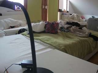 voyeurcam-julmodels-bed-2