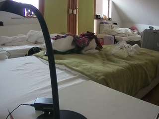 voyeurcam-julmodels-bed-2
