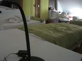 voyeurcam-julmodels-bed-2