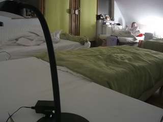 voyeurcam-julmodels-bed-2