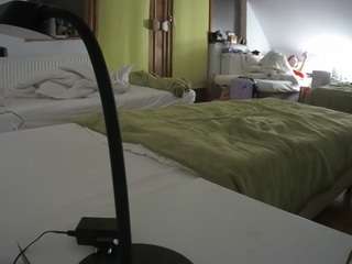 voyeurcam-julmodels-bed-2