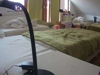voyeurcam-julmodels-bed-2