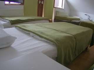 voyeurcam-julmodels-bed-2