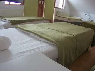 voyeurcam-julmodels-bed-2