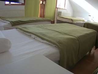 voyeurcam-julmodels-bed-2