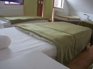 voyeurcam-julmodels-bed-2