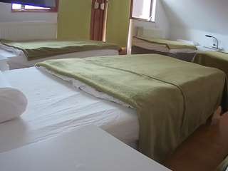 voyeurcam-julmodels-bed-2 webcam model