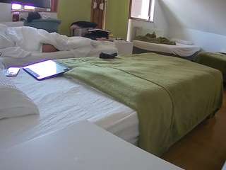 voyeurcam-julmodels-bed-2 - Live HD Webcam