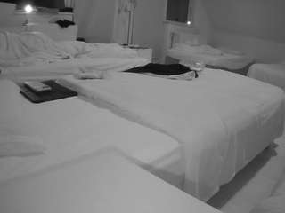voyeurcam-julmodels-bed-2