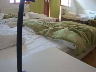 voyeurcam-julmodels-bed-2