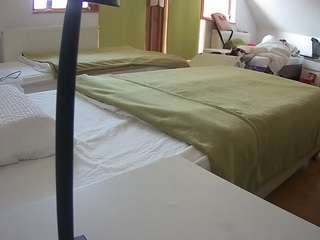 voyeurcam-julmodels-bed-2