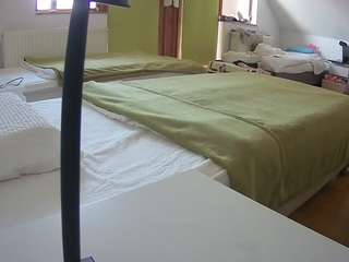 voyeurcam-julmodels-bed-2