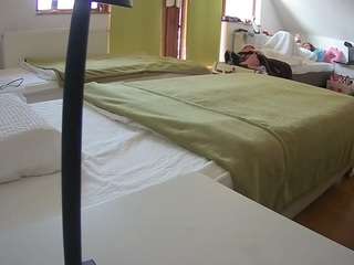 voyeurcam-julmodels-bed-2 webcam