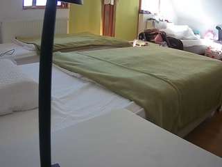 voyeurcam-julmodels-bed-2 Profile Image