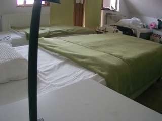 voyeurcam-julmodels-bed-2