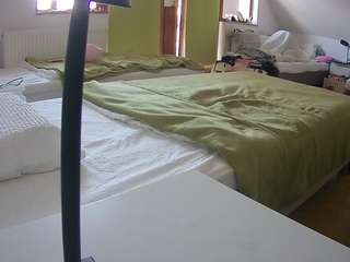 voyeurcam-julmodels-bed-2