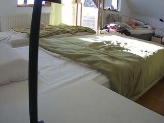 voyeurcam-julmodels-bed-2