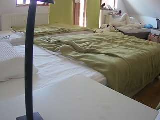 voyeurcam-julmodels-bed-2