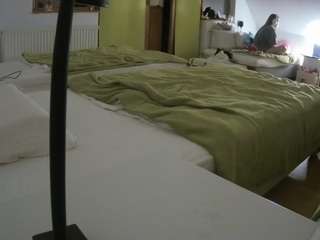 voyeurcam-julmodels-bed-2
