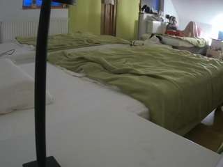 voyeurcam-julmodels-bed-2