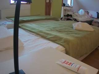 Julmodels Bedroom-D2 live webcam on Soda Cams