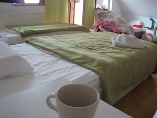 voyeurcam-julmodels-bed-2 live cam profile