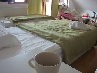 le modèle voyeurcam-julmodels-bed-2 est en webcam porno dans un show sur le site camsoda, il possède les tags suivants: flash,flashing,hidden,hidden cam,julmodels-house,no drinking,no smoking,pov,sexwebcam,hd